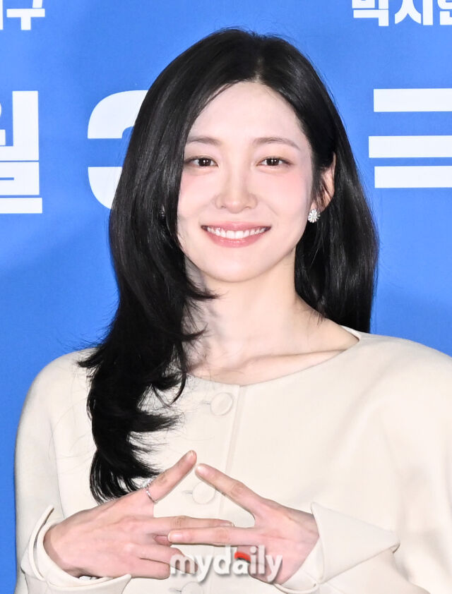 [속보] '은중과 상연' <b>박지현</b>, 국제<b>에미상 후보</b>…韓 여배우 최초