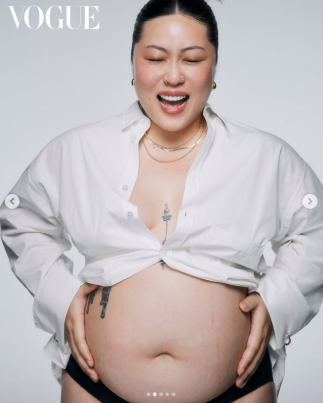 "아우라 미쳤다"…'106kg <b>만삭</b>' <b>백진경</b>, 아름답고 과감한 <b>D라인</b> 노출