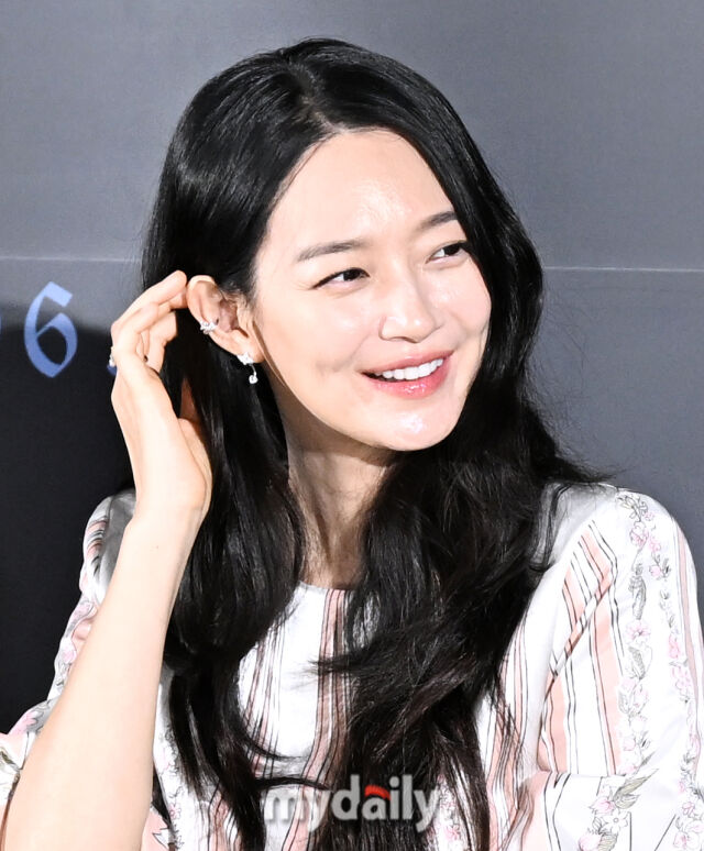 신민아 "<b>재혼황후</b>, 처음엔 이게 뭐지 싶어" [제31회 BIFF]