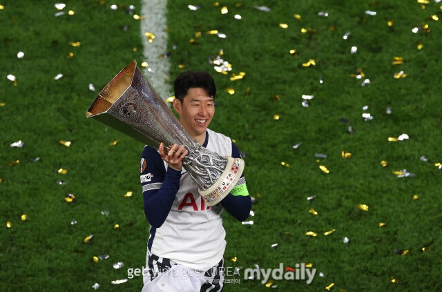 영국 '데일리 메일'은 토트넘 홋스퍼의 문제점으로 리더십 부재와 빠른 공격수가 없다는 점을 꼽았다. 토트넘 시절의 손흥민./게티이미지코리아