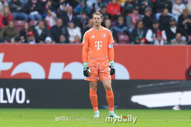 바이에른 뮌헨 골키퍼 노이어가 아우크스부르크와의 2026-27시즌 분데스리가 5라운드에서 분데스리가 역사상 최단시간 실점을 기록했다./게티이미지코리아
