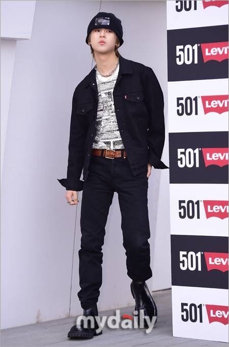 '23세' <b>빅나티</b>, <b>결혼</b> 발표 "10년 <b>짝사랑</b> 女, 평생 함께하기로"