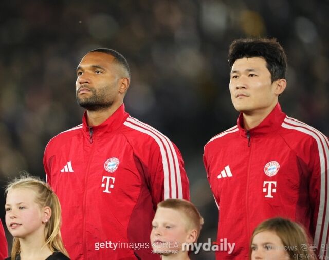 바이에른 뮌헨의 김민재(오른쪽)가 요나단 타와 함께 바이킹과의 2026-27시즌 UEFA 챔피언스리그 페이즈 2차전에 선발 출전했다./게티이미지코리아