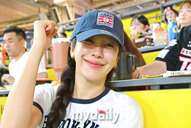 “(<b>김연정</b> 치어리더)잠실에 옵니다” KIA맨 <b>하주석</b> 향한 조용한 <b>내조</b>…...