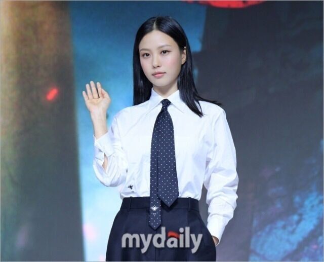 '학폭 의혹 부인' <b>고민시</b>, 또 <b>공식석상 불참</b>…부산국제영화제 이어 '꿀...