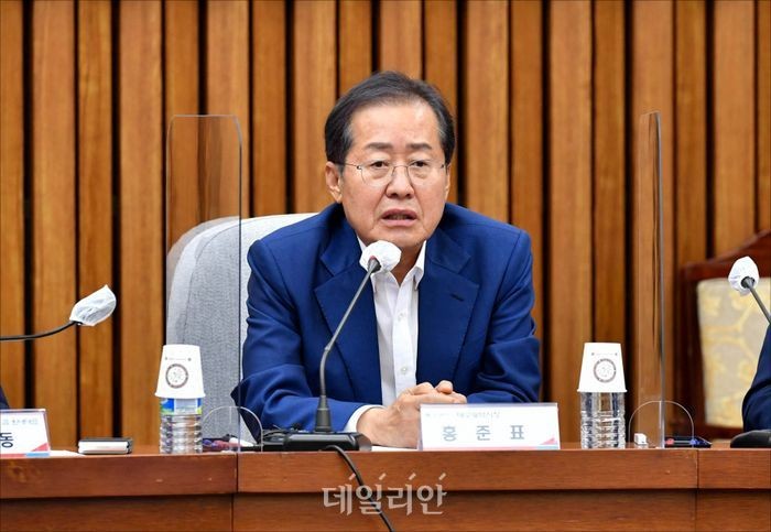 김기현과 확전 피한 홍준표 "과거로 묻겠다"