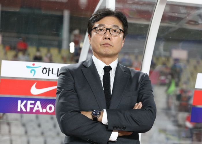 ‘이전 겸임과는 다르다’ 쉽지 않을 <b>황선홍</b>호 병행