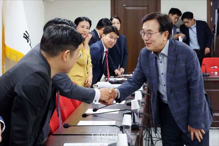 국민의힘 <b>선관위</b>, <b>원희룡</b>·한동훈에 '<b>주의</b>' 제재 조치