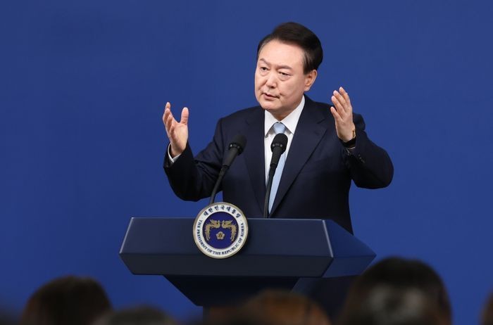 <b>대통령실</b> "尹 <b>거부권 행사</b>, 위헌법안 강행 처리한 野 때문"