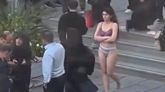 히잡 안 쓰고 캠퍼스 내 '속옷시위女', 법적처벌 피한 이유는