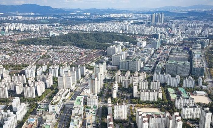 “재건축 호재에 집값 뛸까”…사업성·대출 규제가 발목