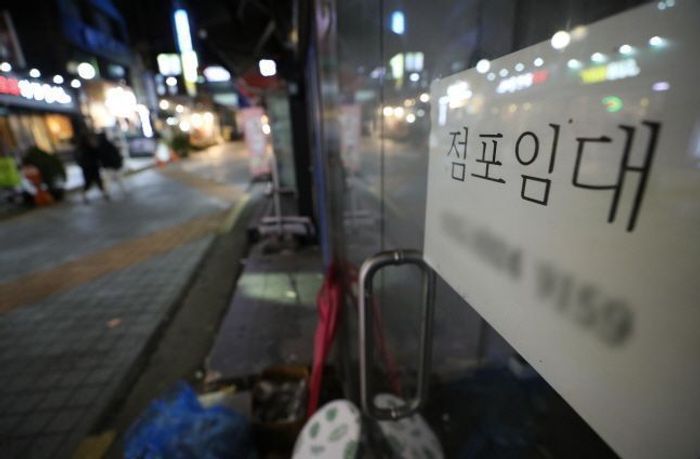 서울 시내의 한 가게에 점포 임대 안내문이 붙어 있다.ⓒ뉴시스