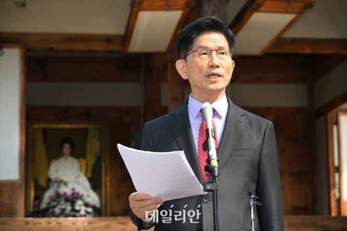 <b>김문수</b> "대통령 당무개입 원천 차단…사전투표, 걱정 말고 해달라"