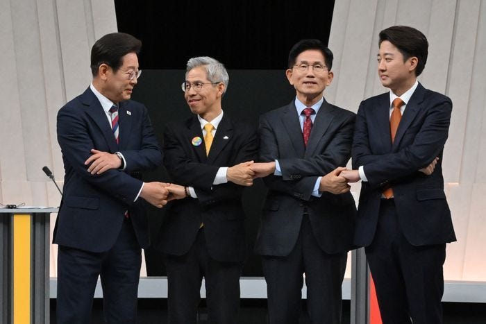 [TV토론] '외교·안보' 실종된 공방…사드·<b>핵무장</b>론 <b>논쟁</b>만 눈길