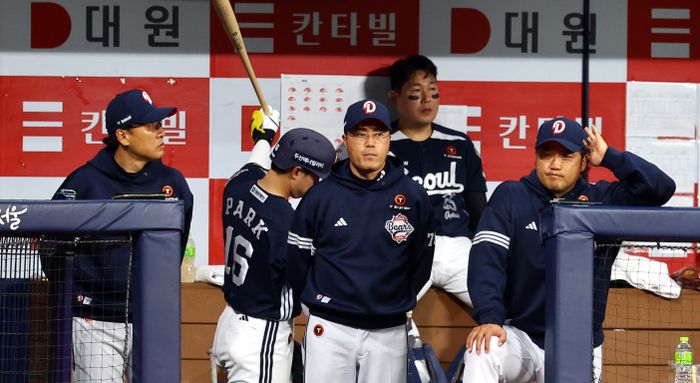 ‘<b>이승엽 자진사퇴</b>’ 두산, 1군 코칭스태프 개편