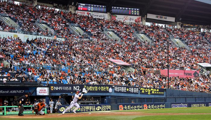 ‘흥행 열기는 계속’ <b>KBO리그</b>, 역대 최소 경기 <b>500만 관중</b> 달성