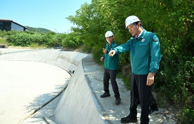 <b>오세훈</b>, <b>빗물저류조</b>·지하차도 현장 <b>점검</b>…"침수피해 최소화"