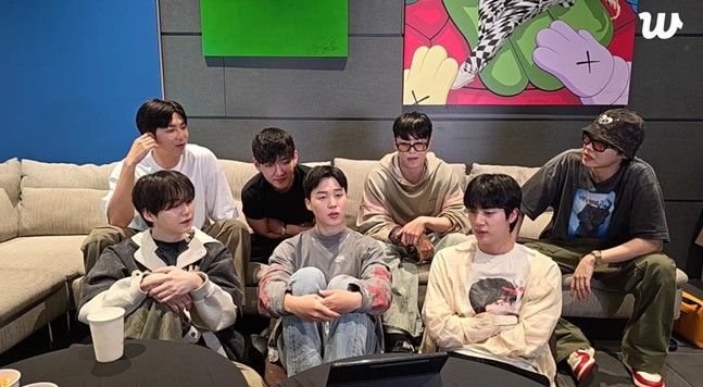 “초심으로 돌아간다”…<b>BTS</b>, 내년 봄 <b>완전체 컴백</b> 공식화