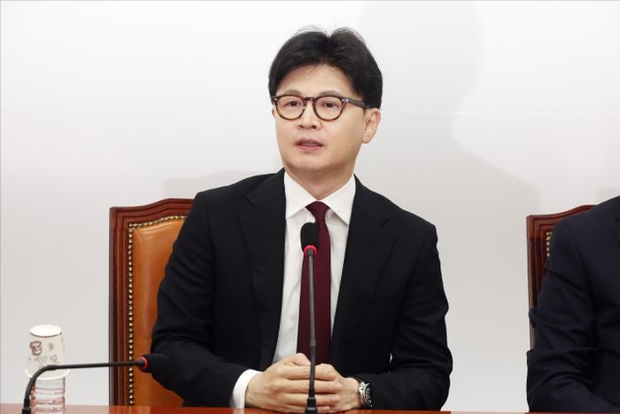 한동훈 "李, 중국 <b>전승절 불참</b>이 국익에 맞아…아직 美 정상회담도 못해...