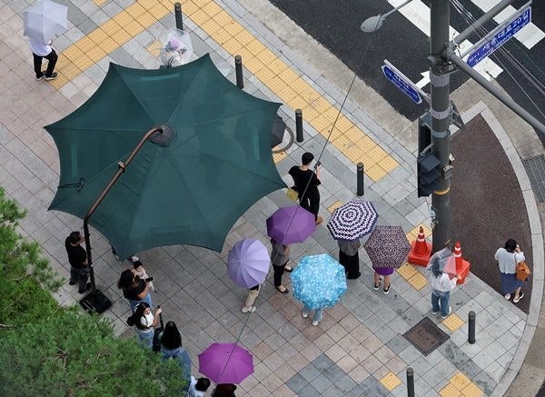 “<b>제주</b>도와 남부는 <b>장마</b> 끝”...그럼 중부지방은?