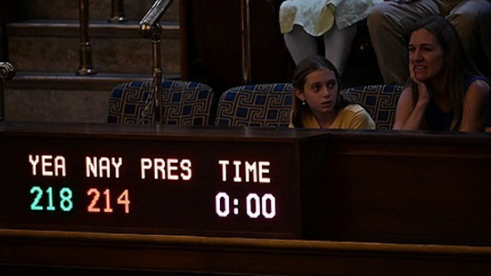 On the 3rd (local time), the display board at the U.S. House of Representatives in Washington, DC, shows the voting results for the tax cut bill ‘A Big Beautiful Law’ led by President Donald Trump and the Republican Party. ⓒAFP/NewsY
