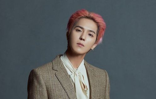 <b>송민호</b>, 지난달 <b>교통사고</b>…후유증 대비 병원行