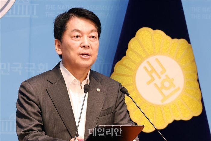 <b>안철수</b> "<b>김문수</b>·<b>한동훈</b>, <b>전당대회</b> 함께 출마하자"