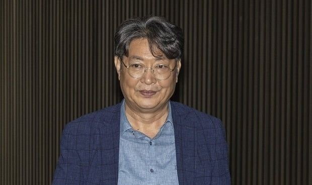 경찰, '<b>주식 차명거래</b> 의혹' <b>이춘석 보좌관</b> 소환 조사