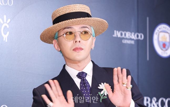 “선처·합의 없다”…<b>지드래곤</b> 소속사, 악성 게시물에 강경 <b>대응</b>