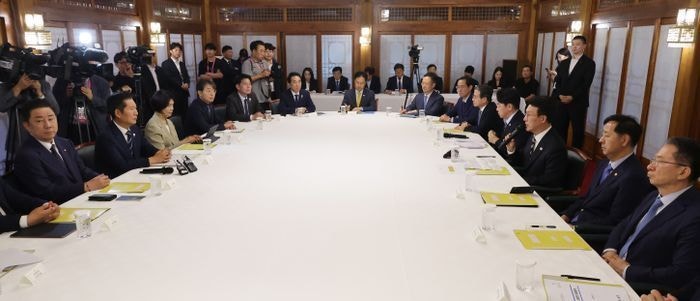 오늘 당정대 고위급 만찬 회동…<b>정청래</b>·<b>김병기 갈등 봉합</b> 시도