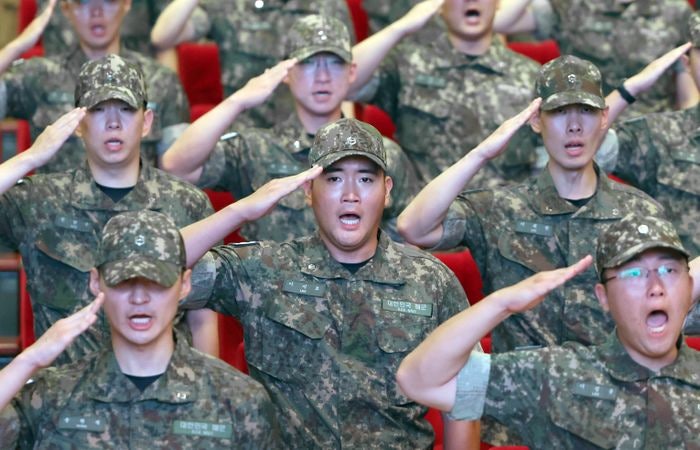 "포기하지 않겠습니다"…<b>이재용</b> 회장 <b>장남</b>, <b>해군</b> 장교 후보생 <b>입교</b>식