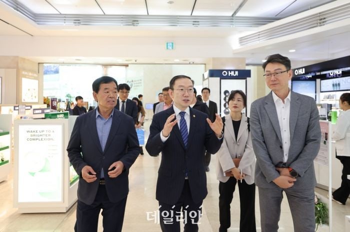 관세청장, <b>제주</b>도 지정면세점 업계 간담회