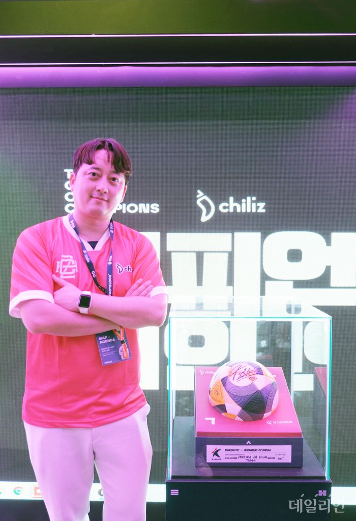 이재원 칠리즈 한국 총괄이 지난달 23일 서울 광진구 그랜드 워커힐 서울에서 데일리안과 인터뷰를 진행한 후 기념 촬영을 하고 있다. ⓒ데일리안 황지현 기자