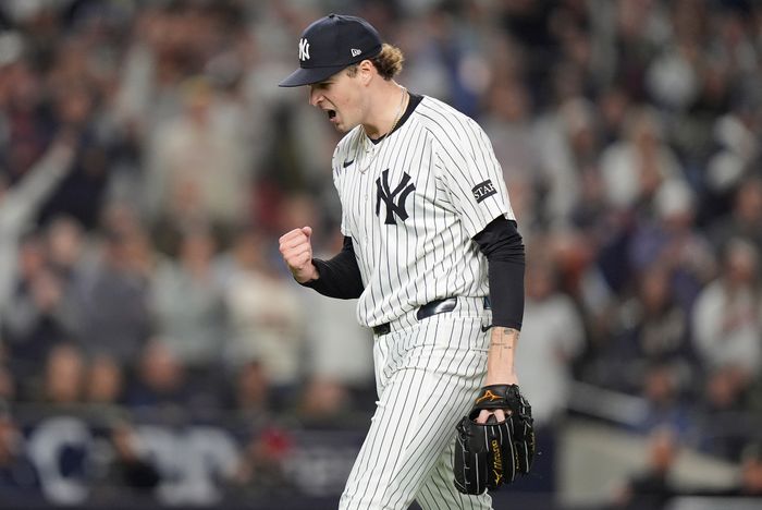 MLB <b>양키스</b>, 라이벌 보스턴 꺾고 디비전시리즈 진출