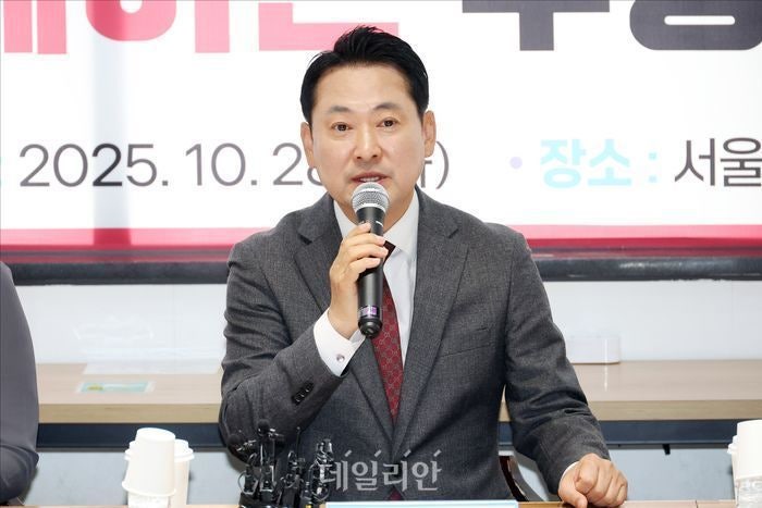 <b>장동혁</b> "이재명 정부, 文정권 같이 <b>청년</b>들 잔혹한 생존게임으로 밀어 넣...