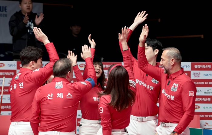 미궁에 빠진 PBA 팀리그 4R <b>우승</b> 경쟁…SK렌터카, 웰컴저축은행에 덜미