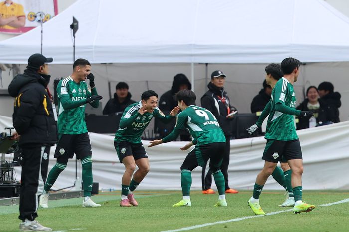 ‘코리아컵 <b>우승</b>’ <b>전북</b>, <b>더블</b> 달성으로 완벽 피날레…포옛은 떠나나