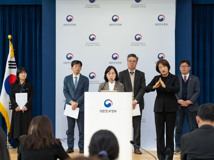 송경희 개인정보보호위원회 위원장이 12월 12일 정부세종청사 중앙동 합동브리핑실에서 브리핑을 진행하고 있다.ⓒ개인정보보호위원회