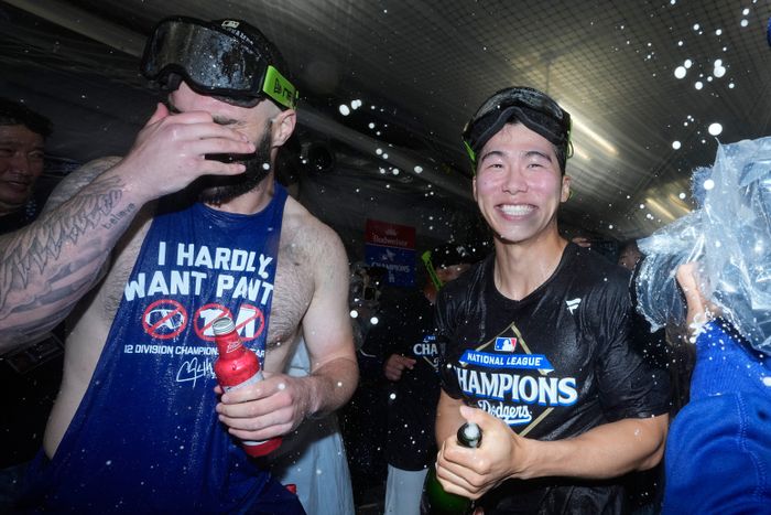 MLB <b>월드시리즈</b> 정상에 선 <b>김혜성</b>, 우승 <b>보너스</b>는 얼마?