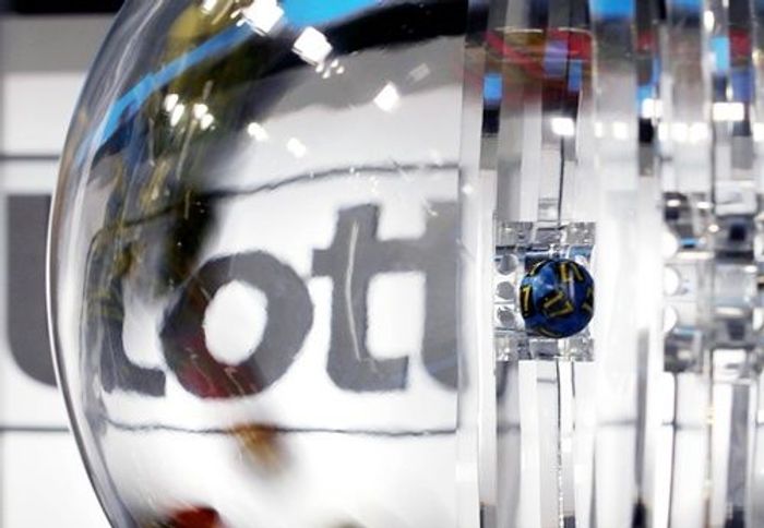 새해 첫날인 1일 오전 서울 등 일부 지역 복권판매점에서 로또 발행이 정상적으로 이뤄지지 않았다.ⓒ뉴시스