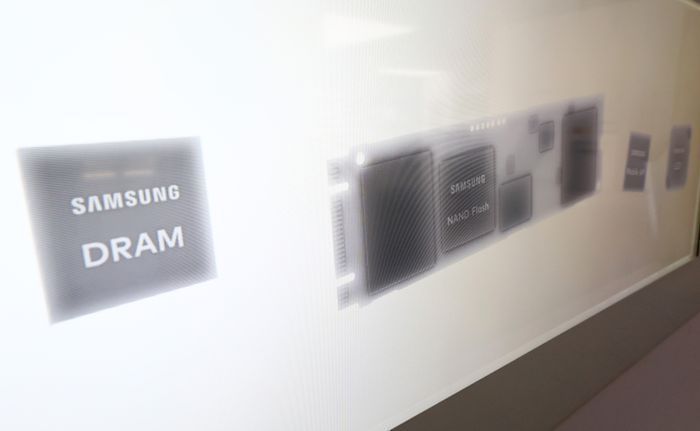 서울 서초구 삼성 딜라이트샵에 전시되어 있는 D램,낸드 플래시,모바일AP,LED 조명 ⓒ뉴시스