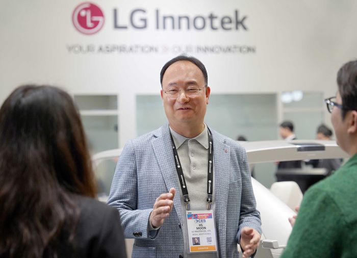 문혁수 LG이노텍 사장이 7일(현지시간) 미국 라스베이거스 CES 2026 전시장에서 기자간담회를 하고 있다.ⓒLG이노텍