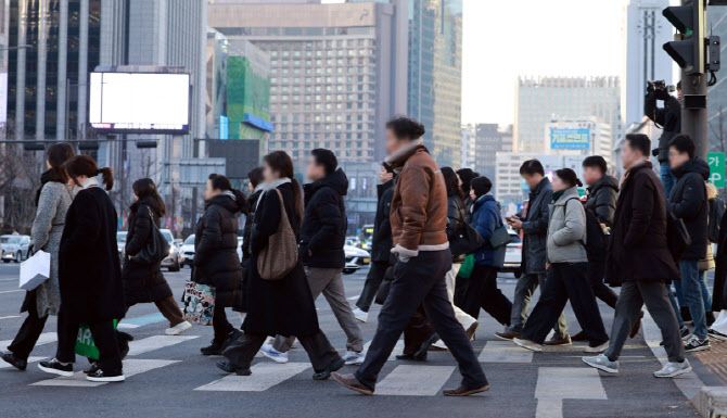 출근길 꽁꽁, 낮엔 포근! 봄맞이 면역력 관리 필수
