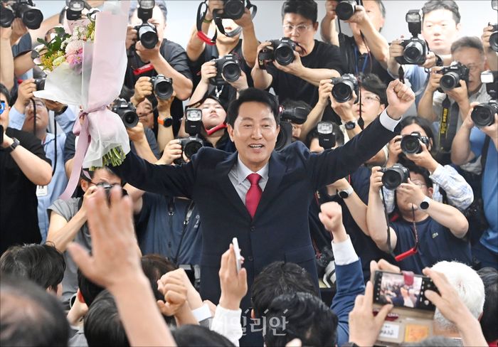 제9회 전국동시지방선거에서 당선된 오세훈 국민의힘 서울시장 후보가 지난 4일 오전 서울 종로구 선거사무소에서 입장을 밝히고 있다. ⓒ데일리안 홍금표 기자