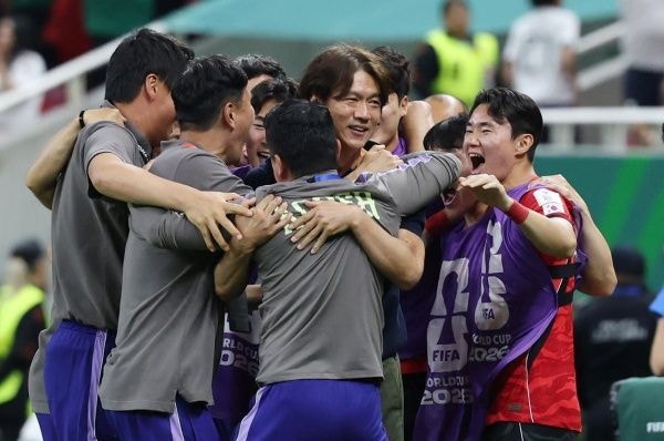 BBC 해설위원, 홍명보 극찬 "감독이 큰 돈 받는 이유"