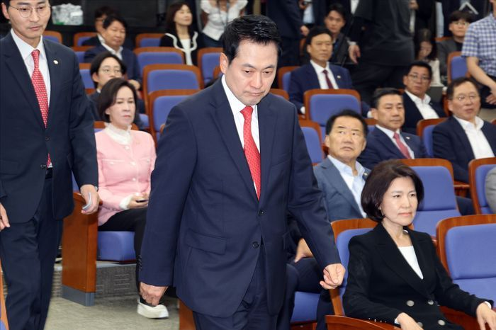 사퇴론 몰린 장동혁 지도부, 경찰청 사태로 '2차 전선' 구축하나