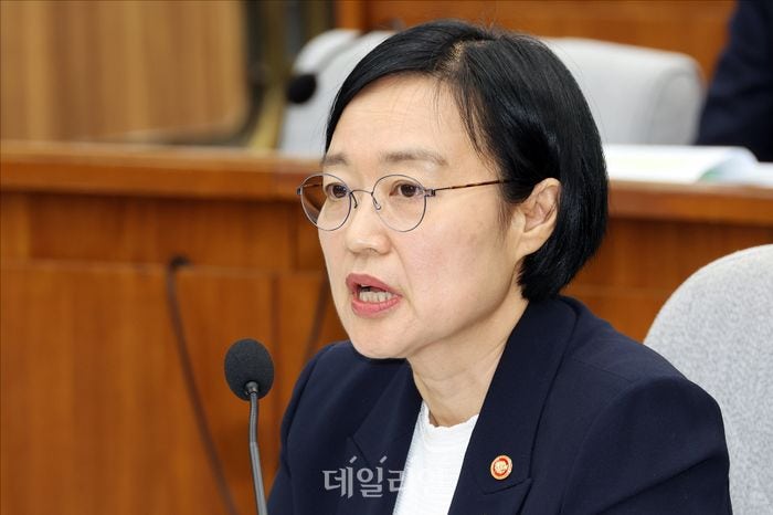 [단독] <b>한성숙</b>의 사라진 6일…'모두의창업 정보유출' 인지하고도 사후조...