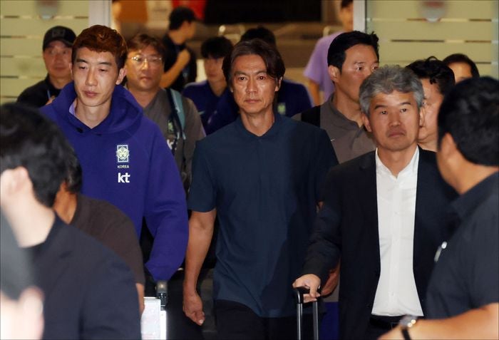 ‘조별리그 탈락’ 홍명보, J리그 러브콜 “인품 훌륭하고, 지도자로서 일류”