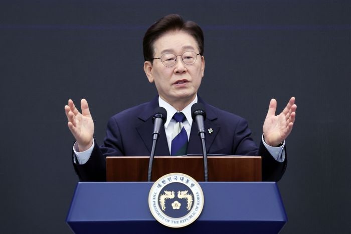 李대통령 "메가프로젝트, 지지율 관리 수단 아냐"…국민의힘 "김민석 당선 위한 수작"