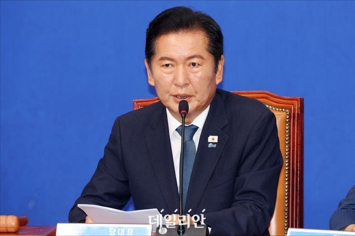 '전남 하의도 DJ 생가' 방문한 정청래 "김대중처럼 생각·행동하겠다"